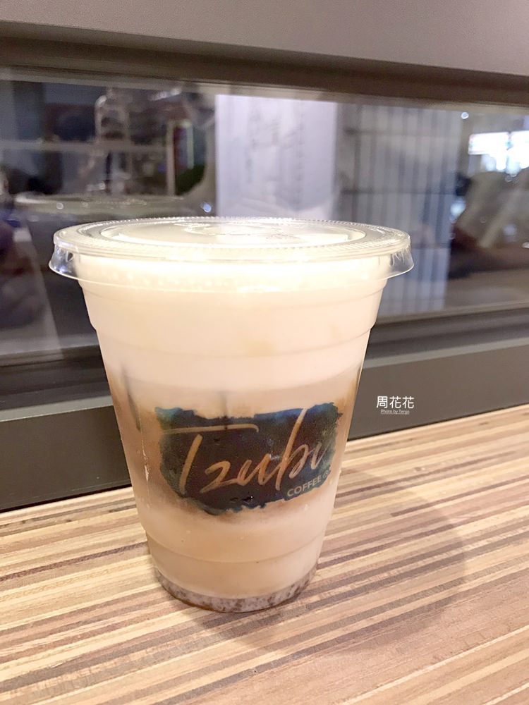 【台北食記】Tzubi coffee 東區忠孝敦化趣味咖啡店，還有厲害的富士山抹茶磅蛋糕