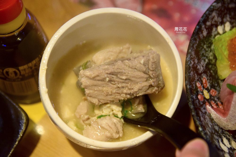 【台北食記】金魚日本料理 超厚切生魚片聞名的傳奇名店！份量多到誇張吃一碗飽三餐