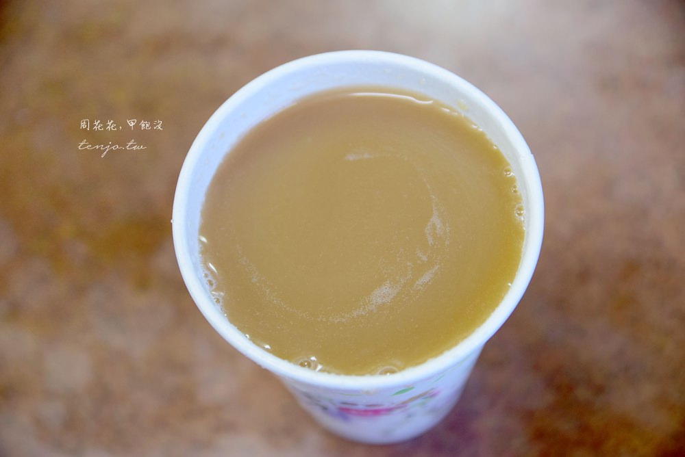 【花蓮食記】廟口紅茶 50年老店鋼管紅茶！觀光客必吃美食，還有隱藏版台式馬卡龍