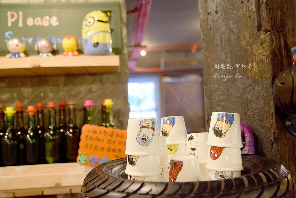 【台北食記】TankQ Cafe & Bar 松江南京站美食！行李箱早午餐，飲料可自選卡通杯