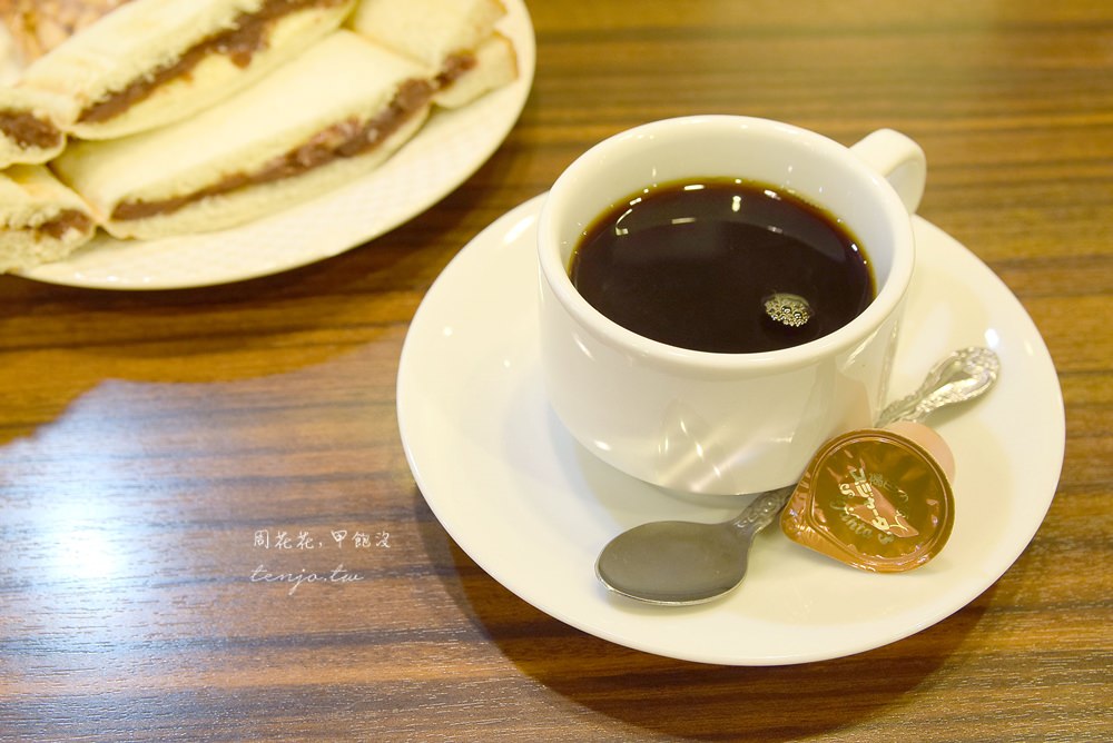 【名古屋美食】喫茶Riyon 全天候點飲料送吐司！小倉紅豆熱壓三明治，早餐下午茶咖啡店