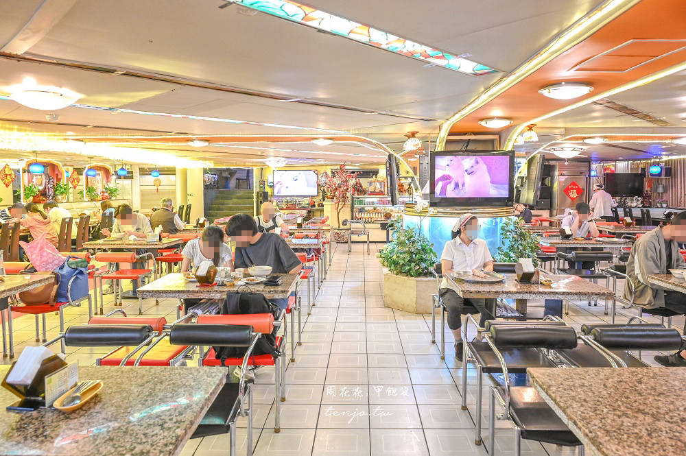 【西門町美食】台北東一排骨總店 55年傳奇排骨飯老店！復古裝潢超有特色食尚玩家推薦