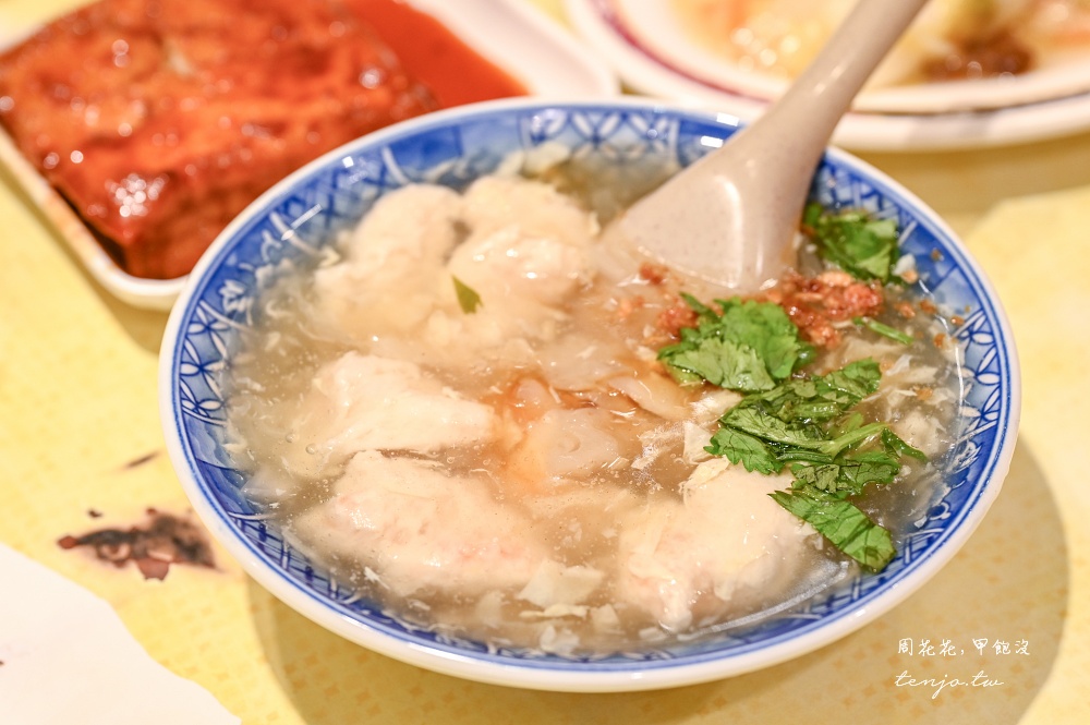 【三重美食小吃】店小二魯肉飯 三重五大滷肉飯之一！米其林必比登推薦蝦仁羹也是一絕