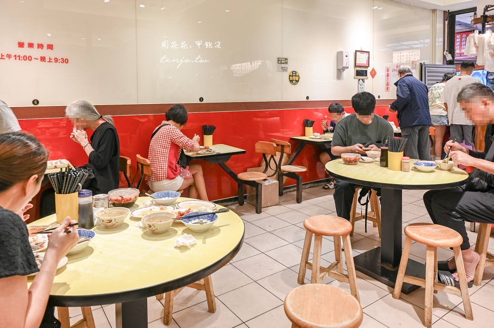 【三重美食小吃】店小二魯肉飯 三重五大滷肉飯之一！米其林必比登推薦蝦仁羹也是一絕