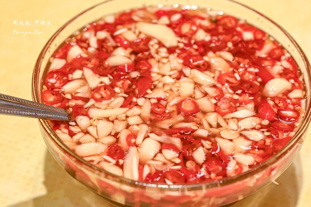 【三重美食小吃】店小二魯肉飯 三重五大滷肉飯之一！米其林必比登推薦蝦仁羹也是一絕