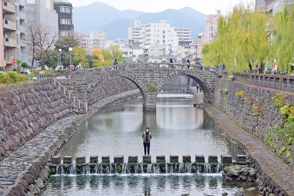 【長崎景點】長崎眼鏡橋 日本最古老石拱橋 尋找許願愛心石，交通方式資訊總整理