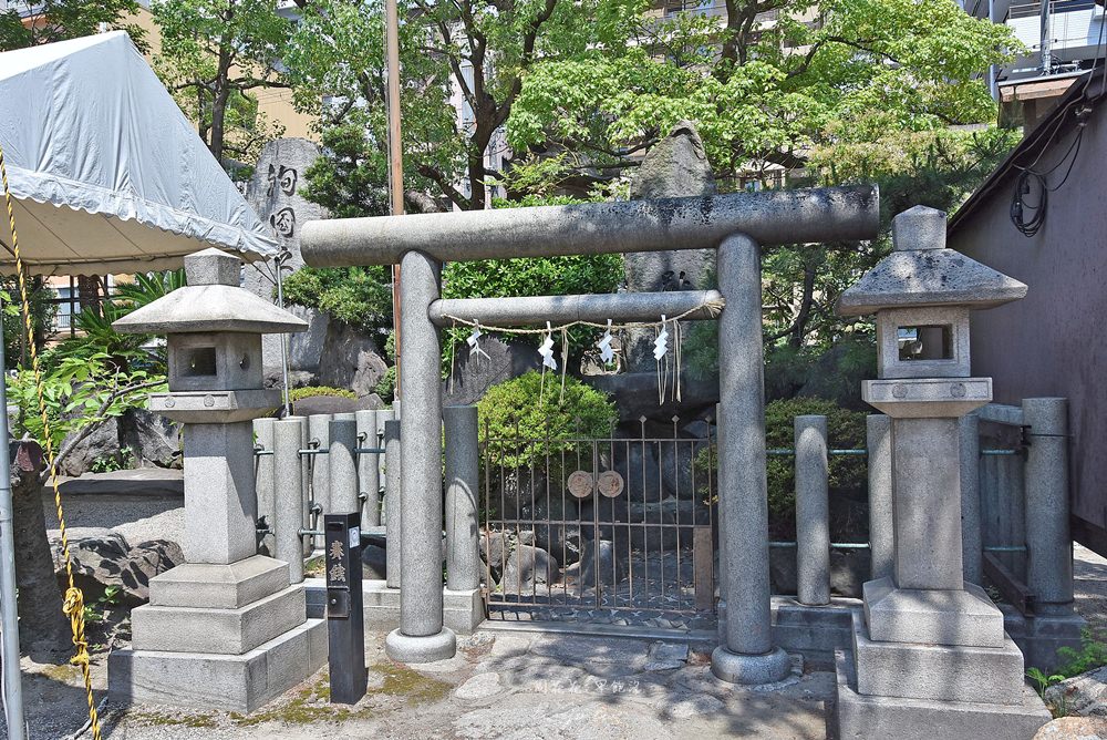 【大阪自由行景點】難波八阪神社 巨大獅子頭神殿吸厄運！招福納金好運來