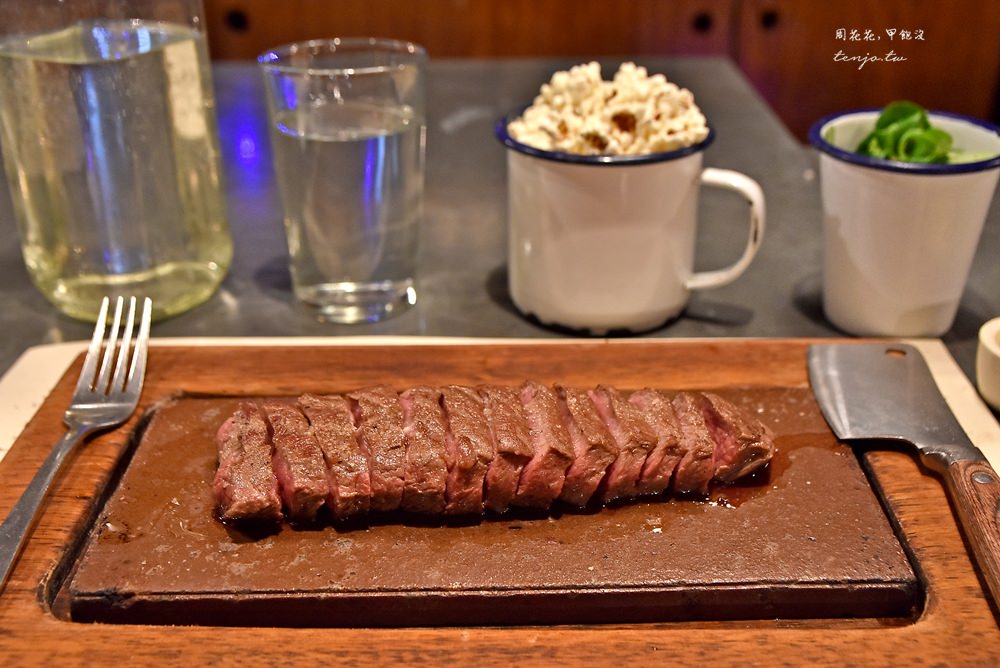 【英國美食】Flat Iron Steak 平價高cp值倫敦牛排館推薦！只要11磅還附沙拉、爆米花