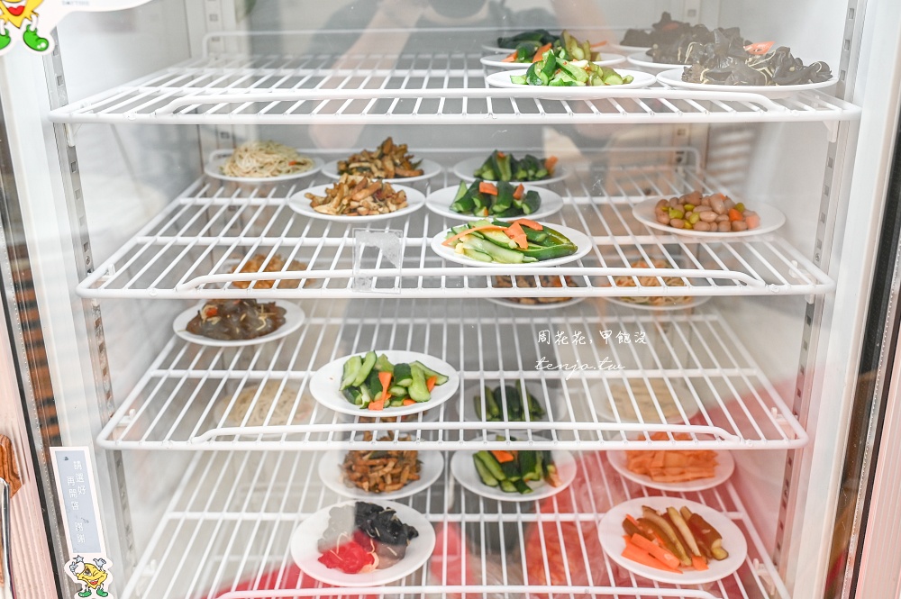 【中正紀念堂站美食】黃龍莊 鼎泰豐師傅開的小籠包店!牛肉細粉、蝦仁炒飯也好吃推薦 【中正紀念堂站美食】黃龍莊 鼎泰豐師傅開的小籠包店!牛肉細粉、蝦仁炒飯也好吃推薦