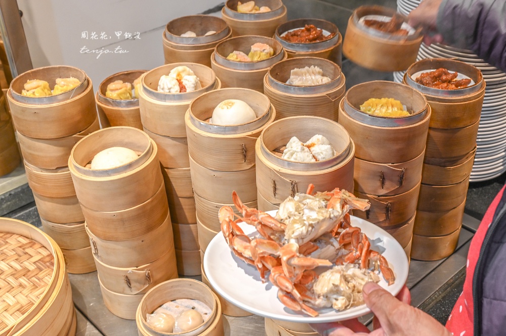 【林口龜山美食推薦】港龘港式飲茶歐式自助百匯 港點buffet吃到飽只要500元！建議訂位 @周花花，甲飽沒
