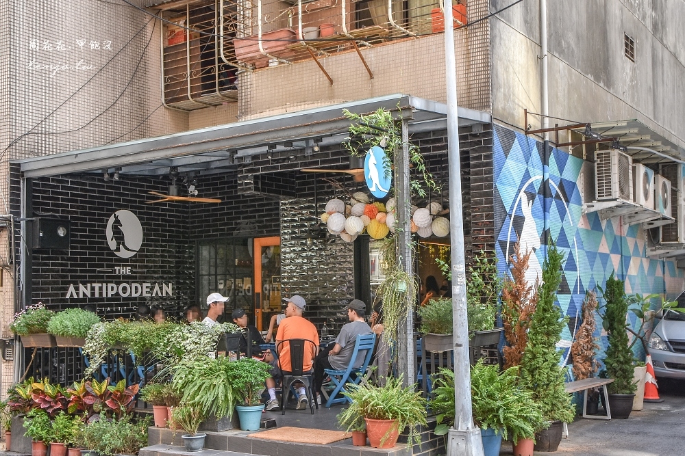 【內湖港墘站美食】The Antipodean 澳式風格咖啡店必點皇后大早餐！肉桂捲好吃推薦