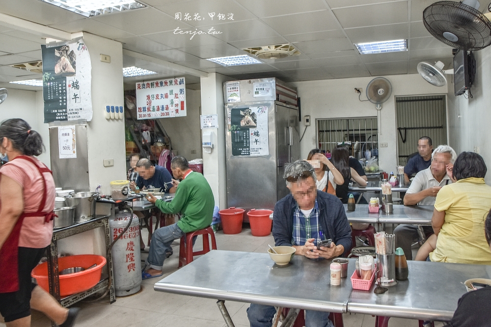 【台南中西區美食】大勇街無名鹹粥 在地人推薦超平價早餐！海鮮粥與魚酥飯的極品組合