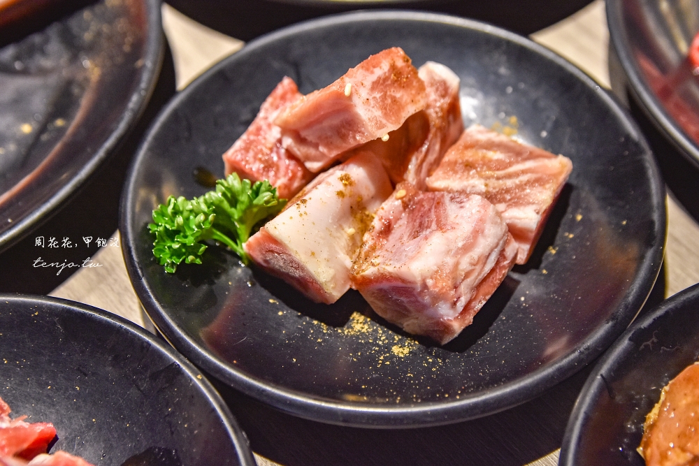 【台中燒肉吃到飽】羊角炭火燒肉文心店 日本A5和牛、泰國蝦牡蠣近百種食材全無限供應