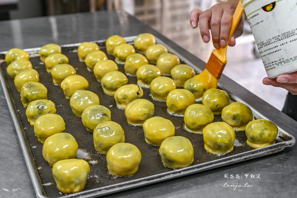 【桃園美食】水麥芽菓子烘焙工坊 古早味手撕蛋糕只要95元！蛋黃酥鳳凰酥好吃推薦又便宜