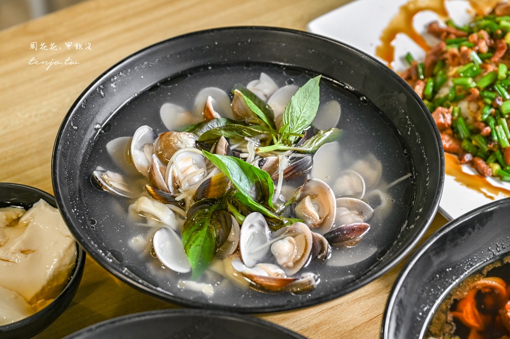 【桃園中壢美食】鍾小勤麵食館 大碗公牛肉麵免費加湯加麵豆花吃到飽！中原大學美食推薦