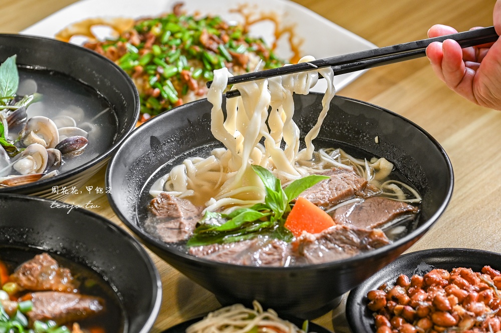 【桃園中壢美食】鍾小勤麵食館 大碗公牛肉麵免費加湯加麵豆花吃到飽！中原大學美食推薦