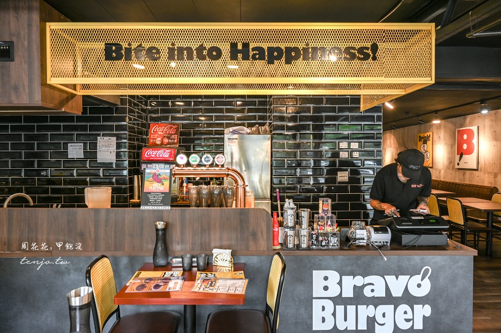 【林口美食推薦】Bravo Burger 發福廚房 花生醬漢堡始祖店！菜單漢堡可客製化奶昔超好喝