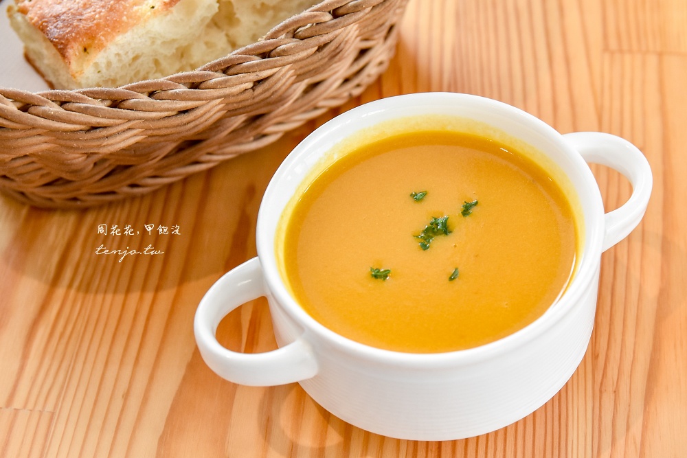 【彰化員林美食推薦】關於餐桌About Tables 超美歐風餐桌義式餐廳!義大利麵平價又好吃 【彰化員林美食推薦】關於餐桌About Tables 超美歐風餐桌義式餐廳!義大利麵平價又好吃