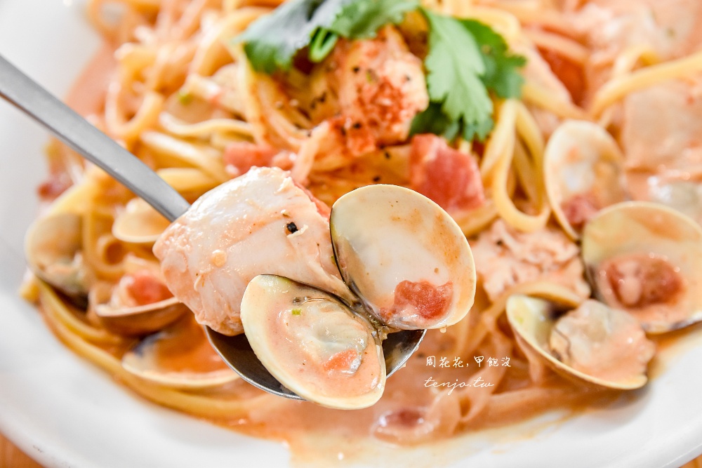 【彰化員林美食推薦】關於餐桌About Tables 超美歐風餐桌義式餐廳!義大利麵平價又好吃 【彰化員林美食推薦】關於餐桌About Tables 超美歐風餐桌義式餐廳!義大利麵平價又好吃