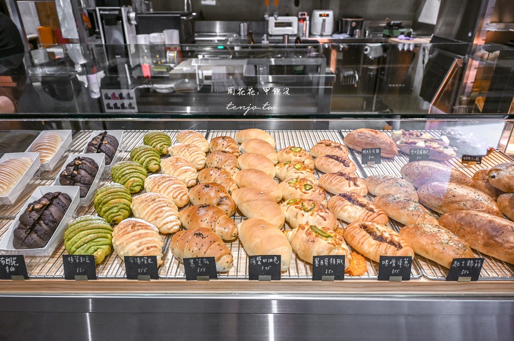 【台北小巨蛋咖啡店】花宅huajhai 貝克宅姐妹店烘焙坊！超多麵包新鮮出爐平價好吃推薦
