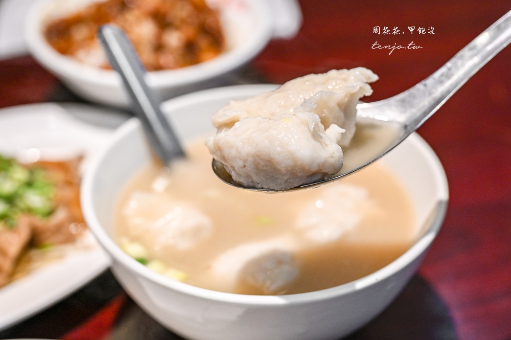 【延三夜市美食推薦】雄嘉義雞肉飯 大同區50年老店！無雷菜單小菜滷菜湯品隨便點都好吃