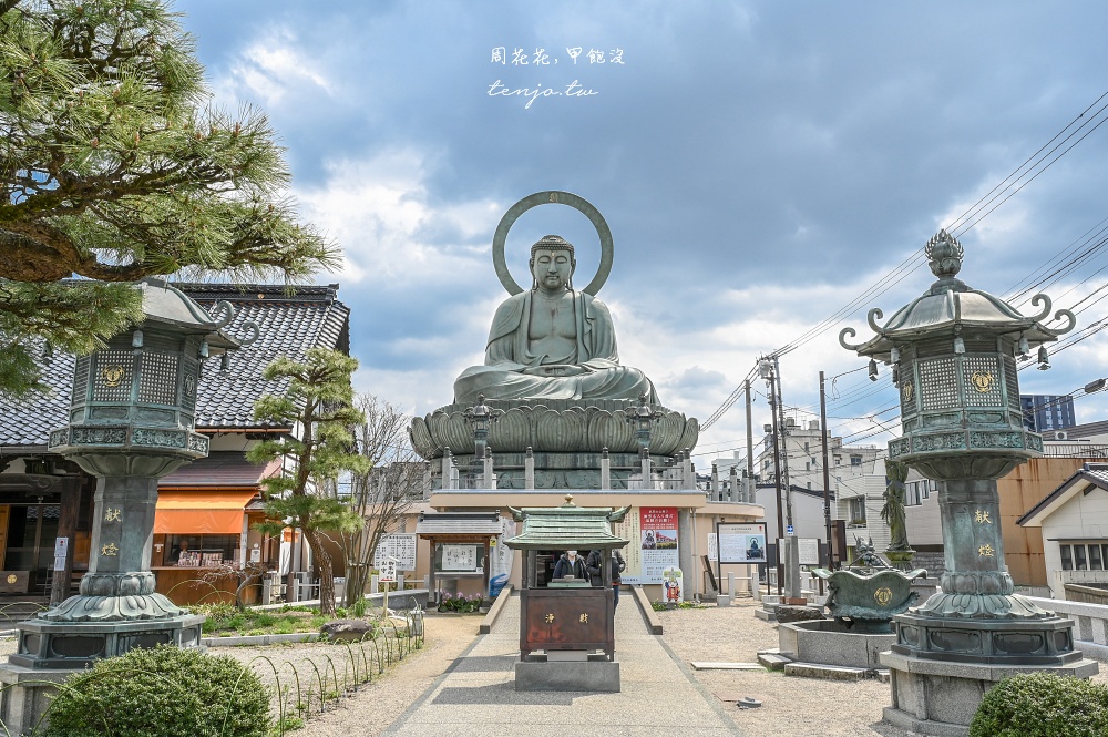 【富山高岡景點推薦】高岡大佛 日本三大佛之一！免門票免費參觀可進入青銅大佛底座參拜 @周花花，甲飽沒