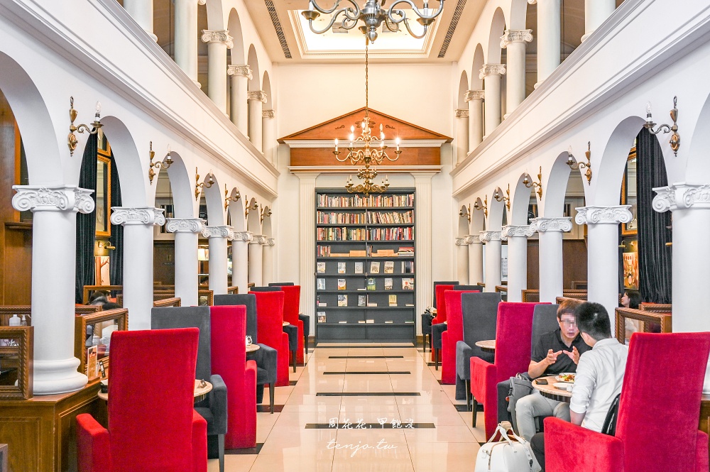 【內湖瑞光路咖啡廳】Moooon River Cafe & Books 超美歐洲教堂圖書館咖啡！不限時推薦