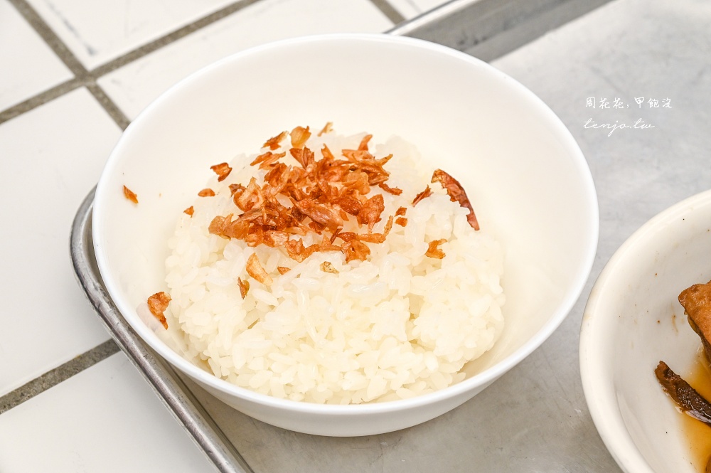 【台北信義松山美食】純發魯肉飯 超人氣台味文青小吃店推薦！燉雞湯加購滷肉飯只要10元