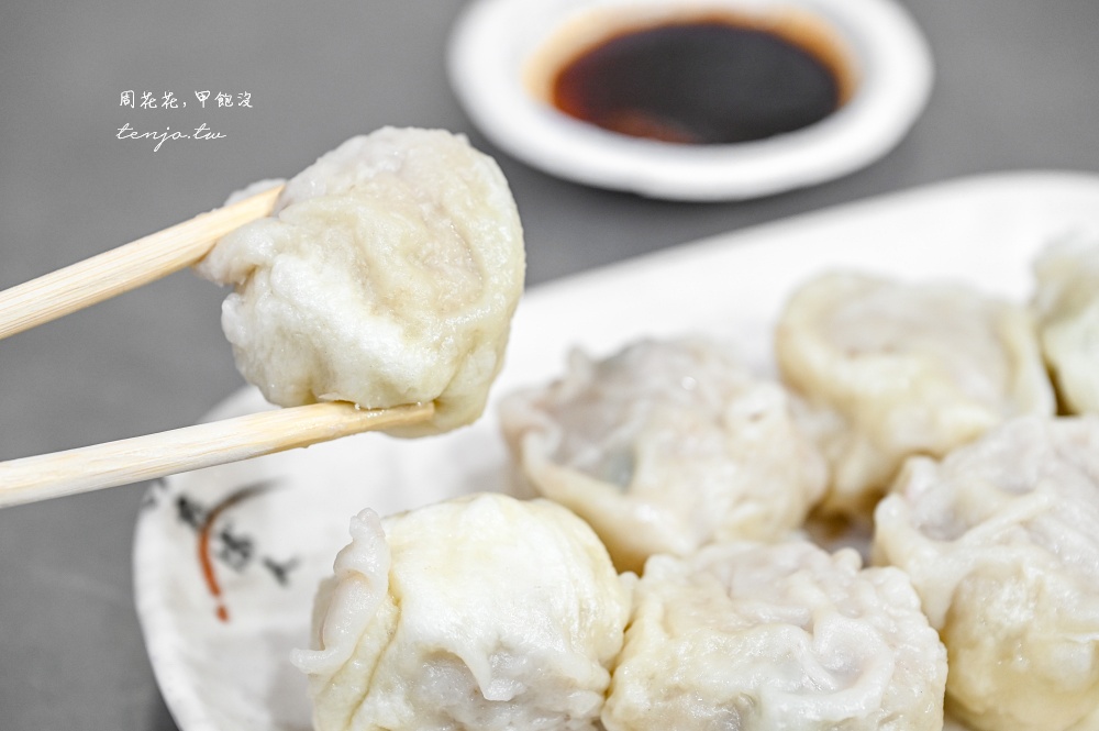 【延三夜市美食推薦】保記小籠包創始店 政商名流明星都愛的平價小吃！皮薄餡多加辣更讚