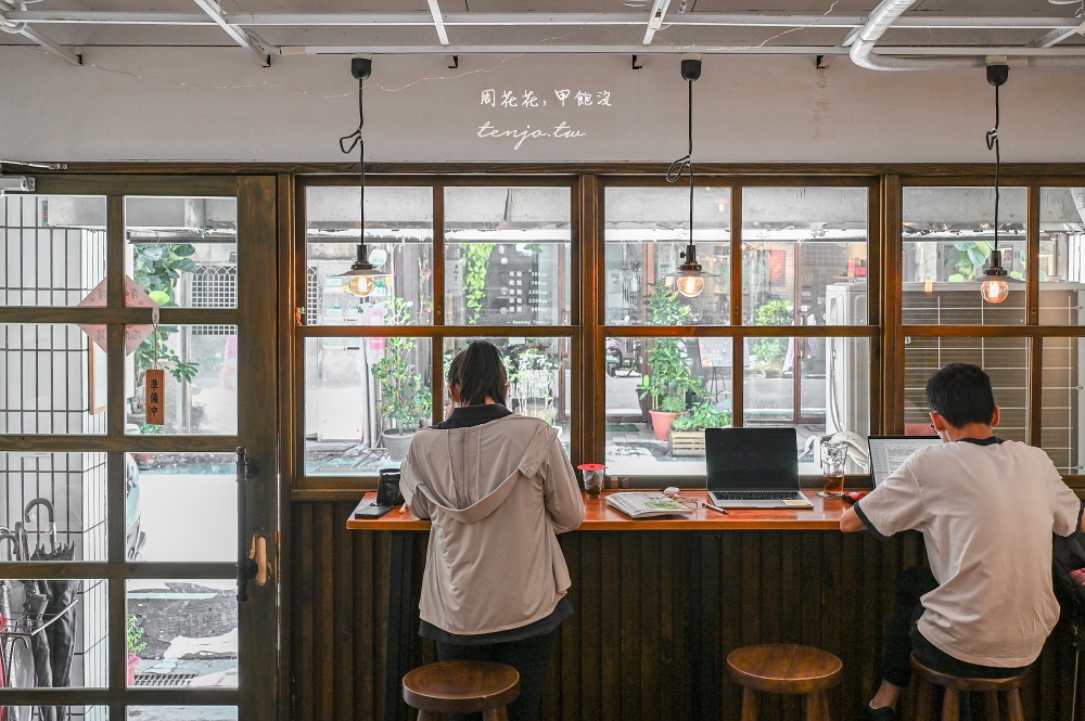 【師大咖啡廳推薦】貓圖咖啡 可愛店貓坐檯！飲料只要75元起平價不限時咖啡店免費插座多