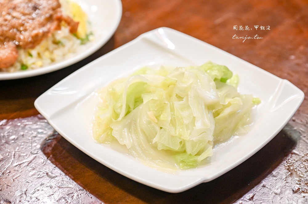 【忠孝復興美食】燒喔！抄手麵食館 網友推薦平價版鼎泰豐！菜單必點排骨蛋炒飯紅油抄手