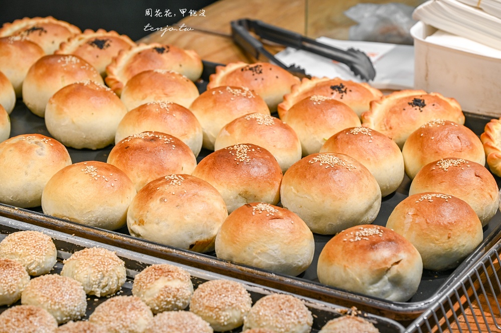 即時熱門文章：【台大公館美食】大山東餅舖 水源市場傳承三代手工烤包子饅頭！蔥肉包蟹殼黃好吃推薦