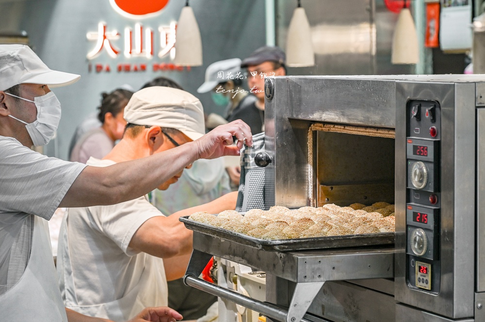 【台大公館美食】大山東餅舖 水源市場傳承三代手工烤包子饅頭！蔥肉包蟹殼黃好吃推薦