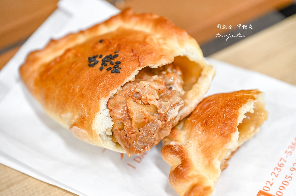 【台大公館美食】大山東餅舖 水源市場傳承三代手工烤包子饅頭！蔥肉包蟹殼黃好吃推薦