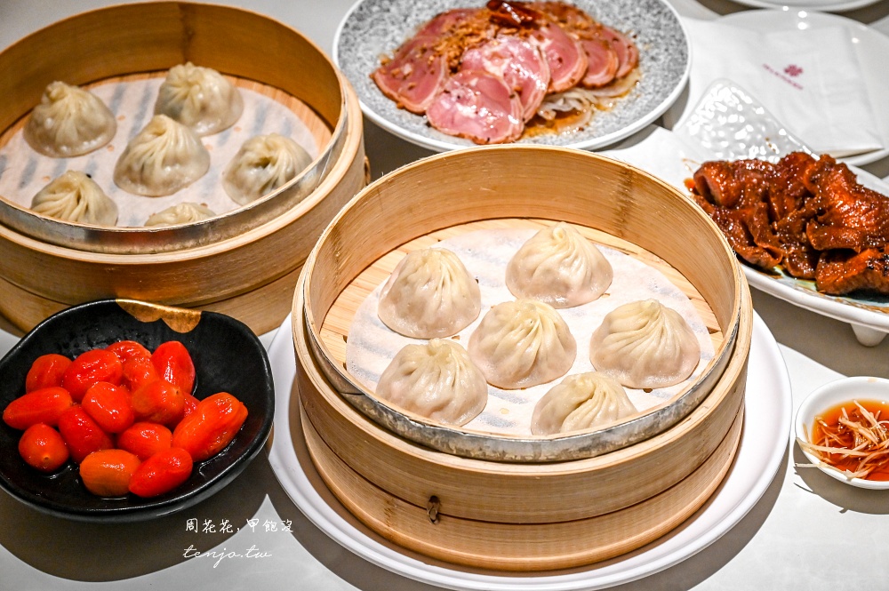 【Dream Plaza美食】漢來上海湯包 年賣百萬顆完美18摺小籠包！菜單推薦必點排骨蛋炒飯 @周花花，甲飽沒