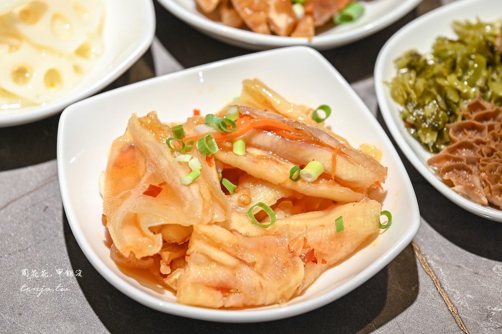 【松山區美食】夏功夫 菜單牛肉麵骨肉麵乾拌麵盅湯都是一絕！台北市監理站附近美食推薦