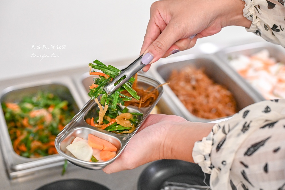 【中和景安站美食】豆浦두포 韓國老闆韓式豆腐鍋專賣店！自助吧小菜冰淇淋甜點吃到飽