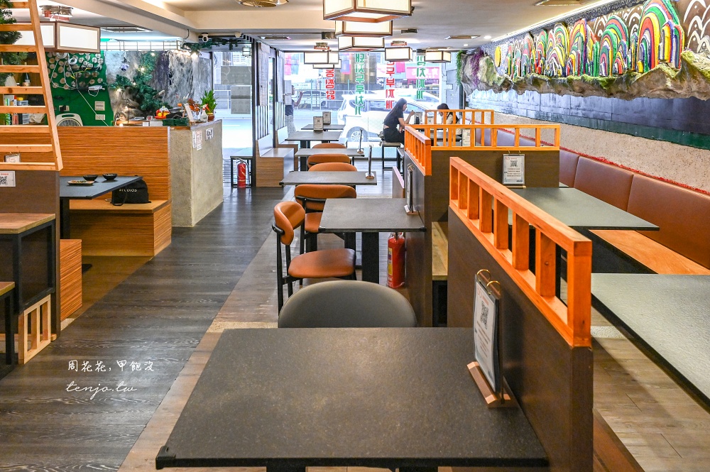 【中和景安站美食】豆浦두포 韓國老闆韓式豆腐鍋專賣店！自助吧小菜冰淇淋甜點吃到飽