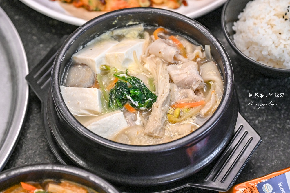 【中和景安站美食】豆浦두포 韓國老闆韓式豆腐鍋專賣店！自助吧小菜冰淇淋甜點吃到飽