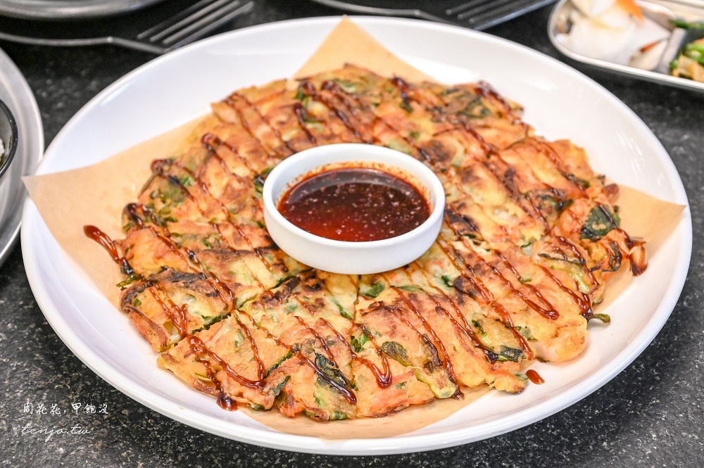 【中和景安站美食】豆浦두포 韓國老闆韓式豆腐鍋專賣店！自助吧小菜冰淇淋甜點吃到飽