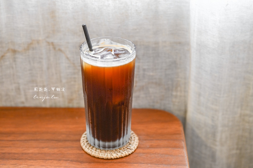 【大同區咖啡】初二咖啡 隱身大稻埕老宅二樓開到凌晨深夜咖啡店!菜單推薦必點手工水餃 【大同區咖啡】初二咖啡 隱身大稻埕老宅二樓開到凌晨深夜咖啡店!菜單推薦必點手工水餃