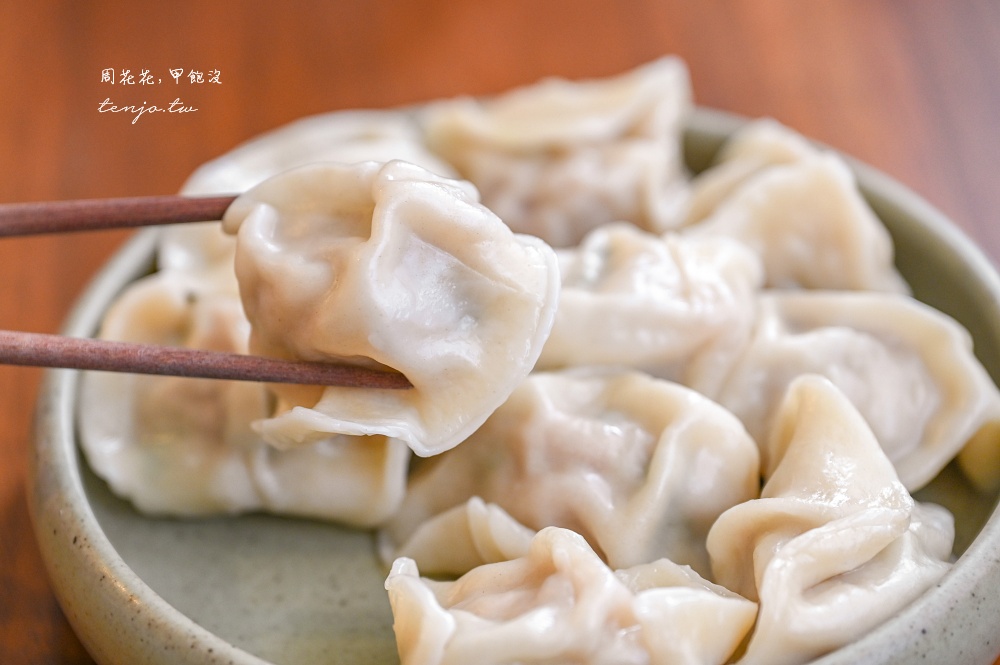 【大同區咖啡】初二咖啡 隱身大稻埕老宅二樓開到凌晨深夜咖啡店！菜單推薦必點手工水餃