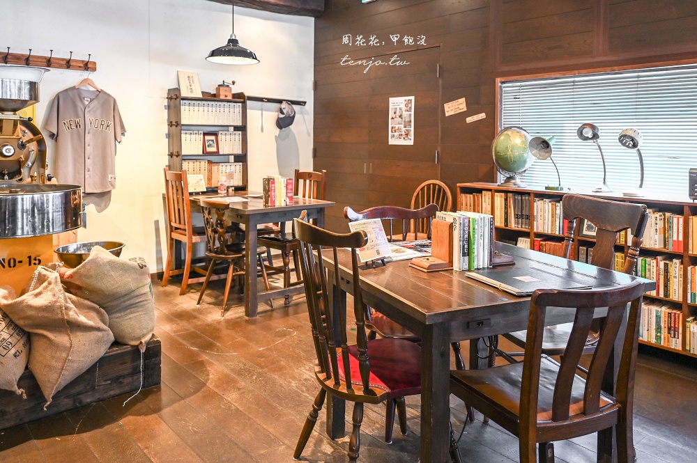【秋田美食咖啡】Café 赤居文庫 充滿文學書籍的秋田咖啡店推薦！早餐菜單點飲料送吐司