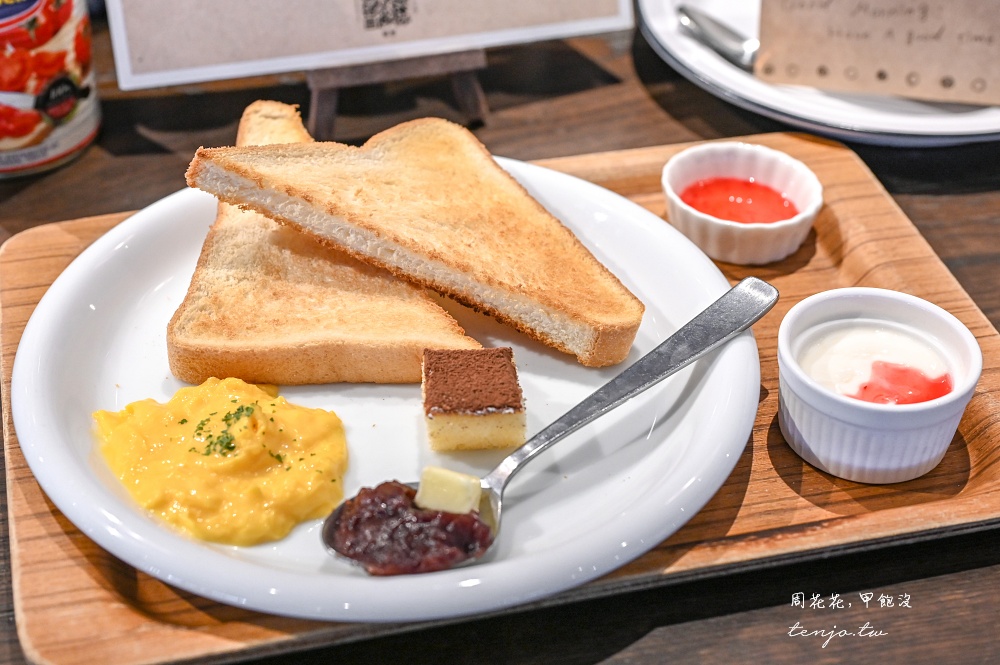 【秋田美食咖啡】Café 赤居文庫 充滿文學書籍的秋田咖啡店推薦！早餐菜單點飲料送吐司