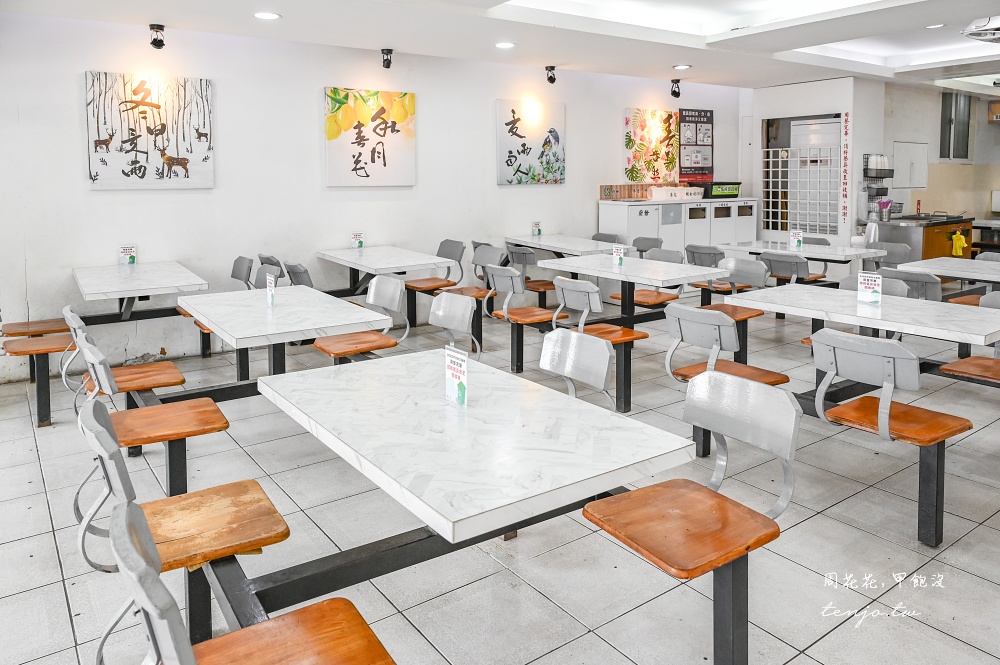 【花蓮美食小吃】熱海排骨大王 40年便當老店推薦！自選菜色超豐富內用外帶外送生意超好