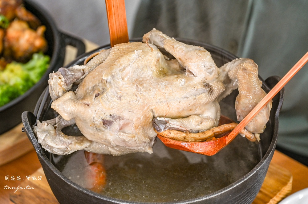 【桃園美食推薦】金小蔥雞湯米粉 嚴選30隻鹿野土雞熬湯！痛風海鮮雞湯還能獨享整隻全雞