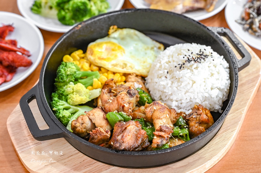 【桃園美食推薦】金小蔥雞湯米粉 嚴選30隻鹿野土雞熬湯！痛風海鮮雞湯還能獨享整隻全雞