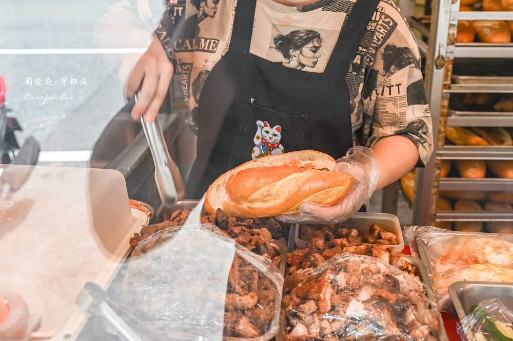 【桃園美食推薦】越南法國麵包工藝 桃園火車站後站人氣小吃！網路評價破千排隊美食