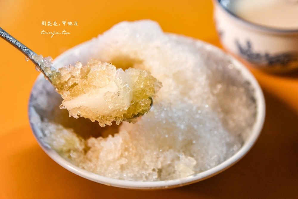 【台南保安路美食推薦】阿卿杏仁茶 政商名流都愛的杏仁茶+油條！宵夜時段依舊人潮滿滿