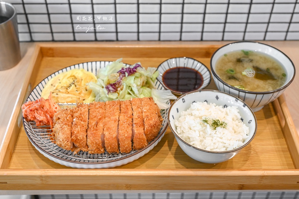 【唭哩岸美食】咔豬北投店 超厚切豬排專賣店！挑戰全台最厚真男人炸豬排定食咖哩都推薦